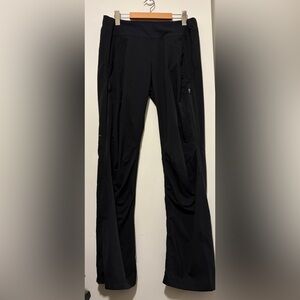 ARC’TERYX BLACK WOMENS STRAIGHT LEG ATHLETIC PANTS LIKE NEW SIZE MEDIUM